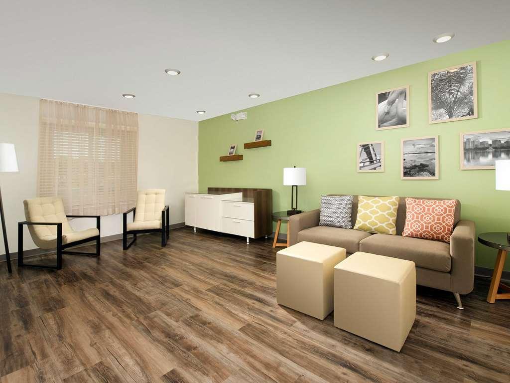 Woodspring Suites Chicago ティンリーパーク インテリア 写真
